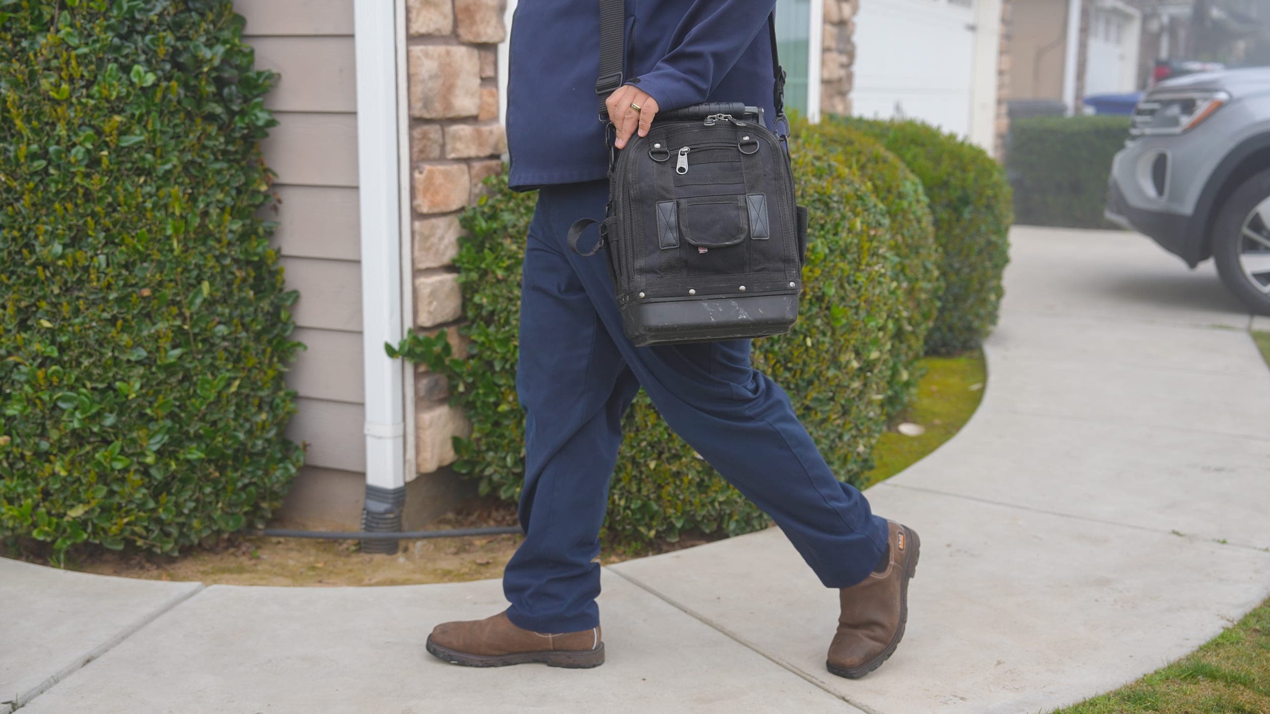 Balanced Comfort technician arriving at a foothill home